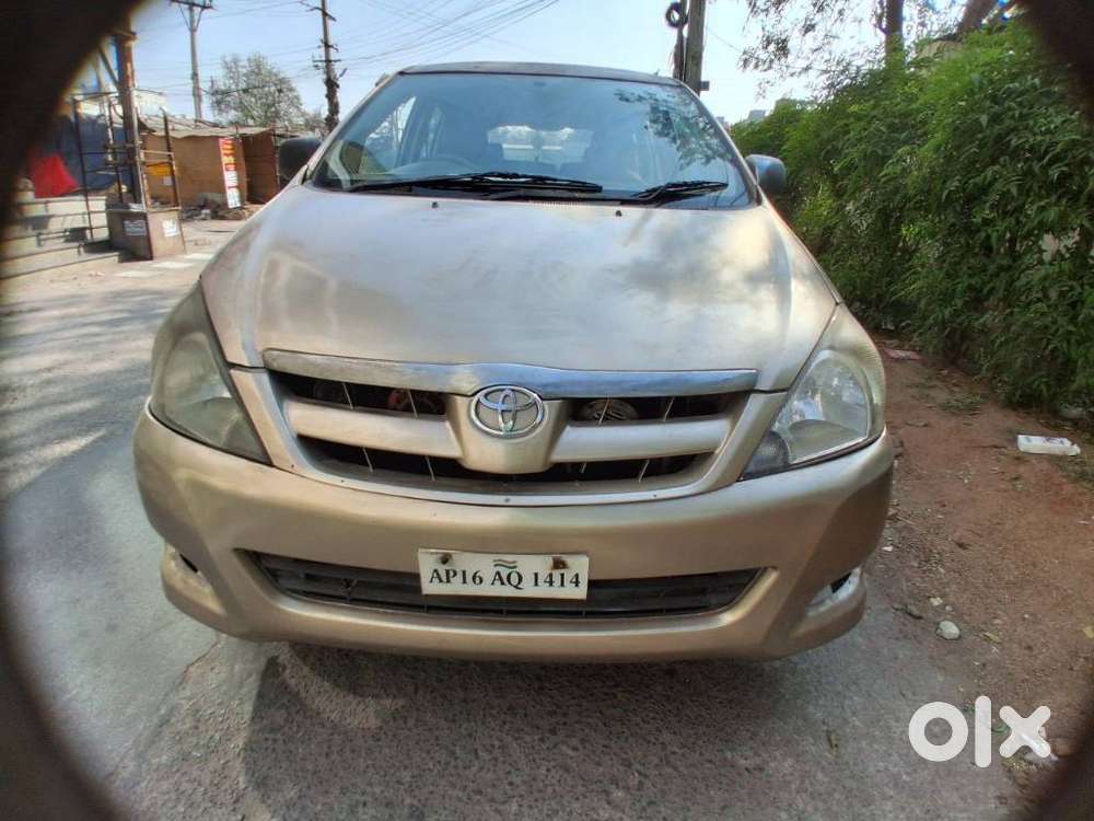 Toyota Innova 2.0 Gx 8 Seater, 2005, Diesel