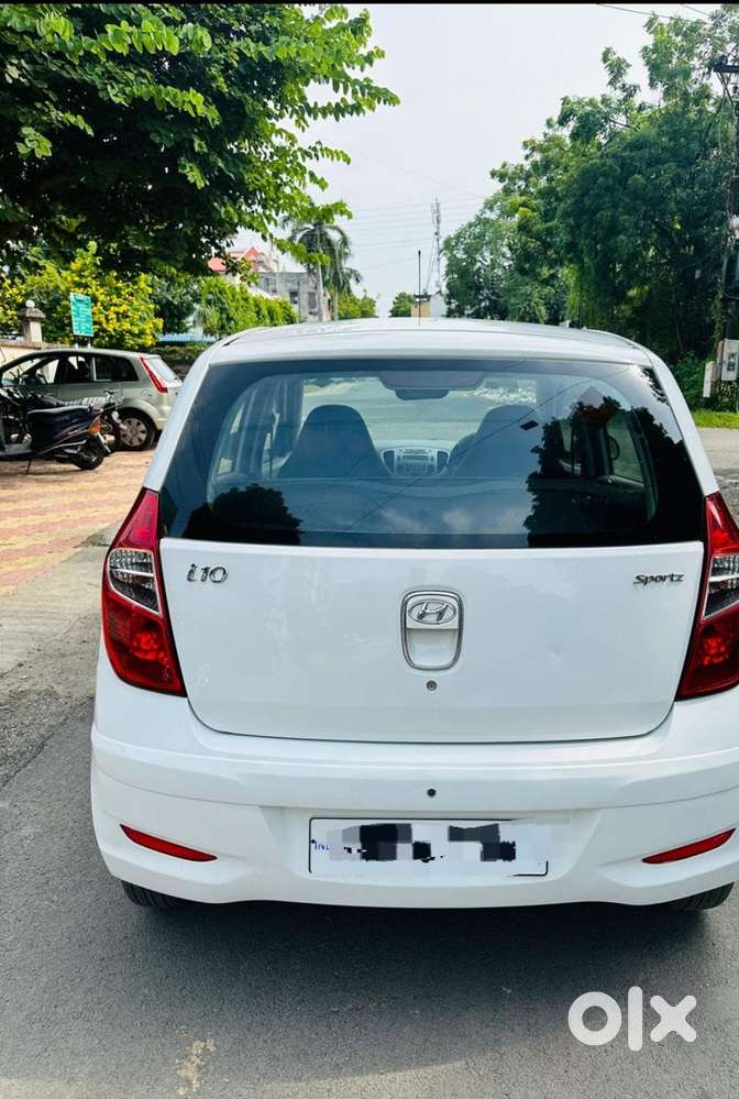 Hyundai I10 Sportz, 2017, Petrol