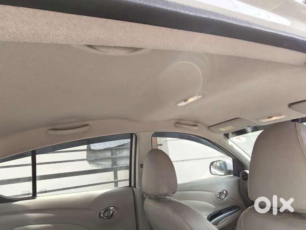 Nissan Sunny 2012