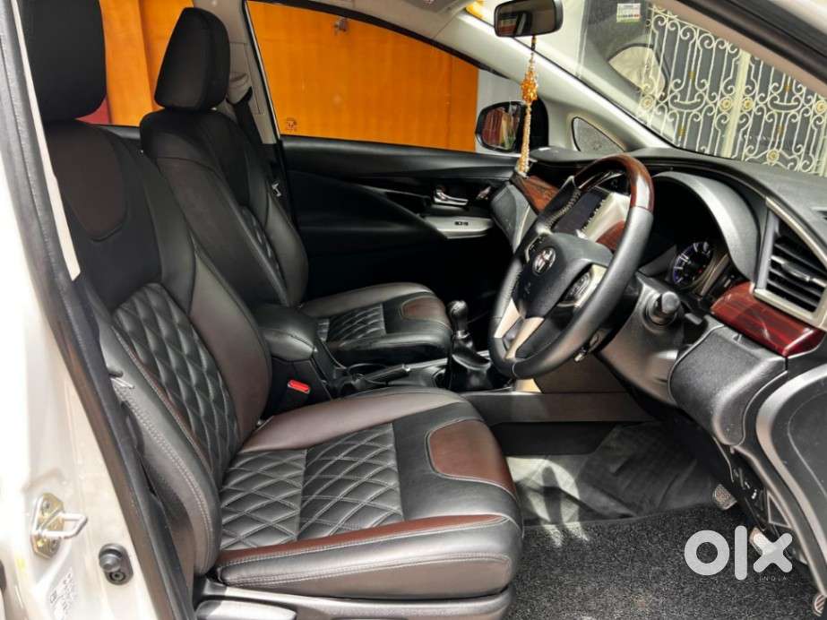 Toyota Innova Crysta 2.4 V 8 Str, 2023, Diesel