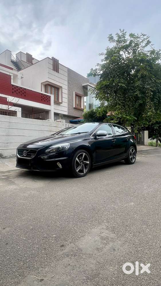 Volvo V40 D3 R-design 2015  2.0 Diesel  Hr - Registered