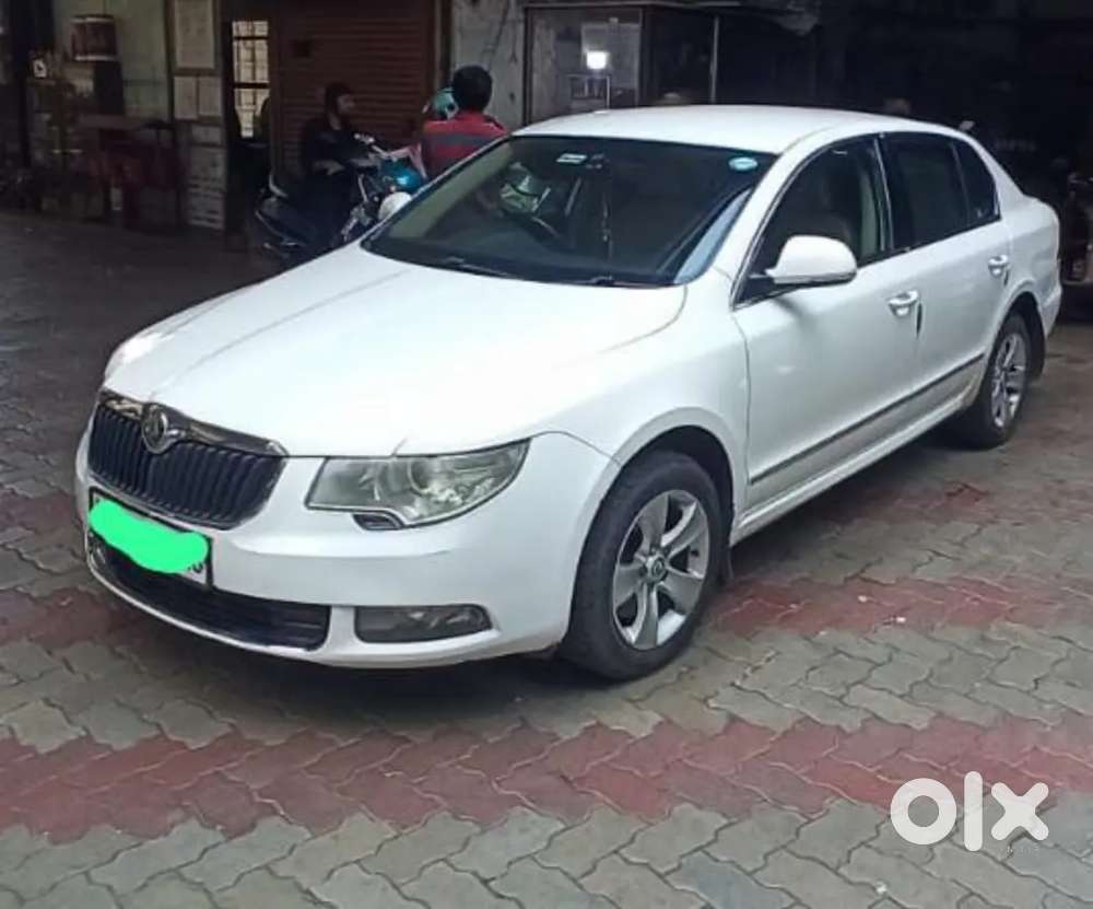 Skoda New Superb Diesel 2013