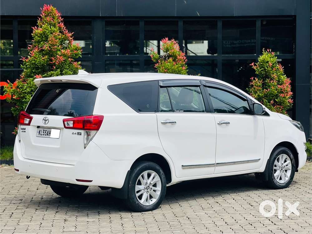 Toyota Innova Crysta 2.4 G Mt 7 Str, 2016, Diesel