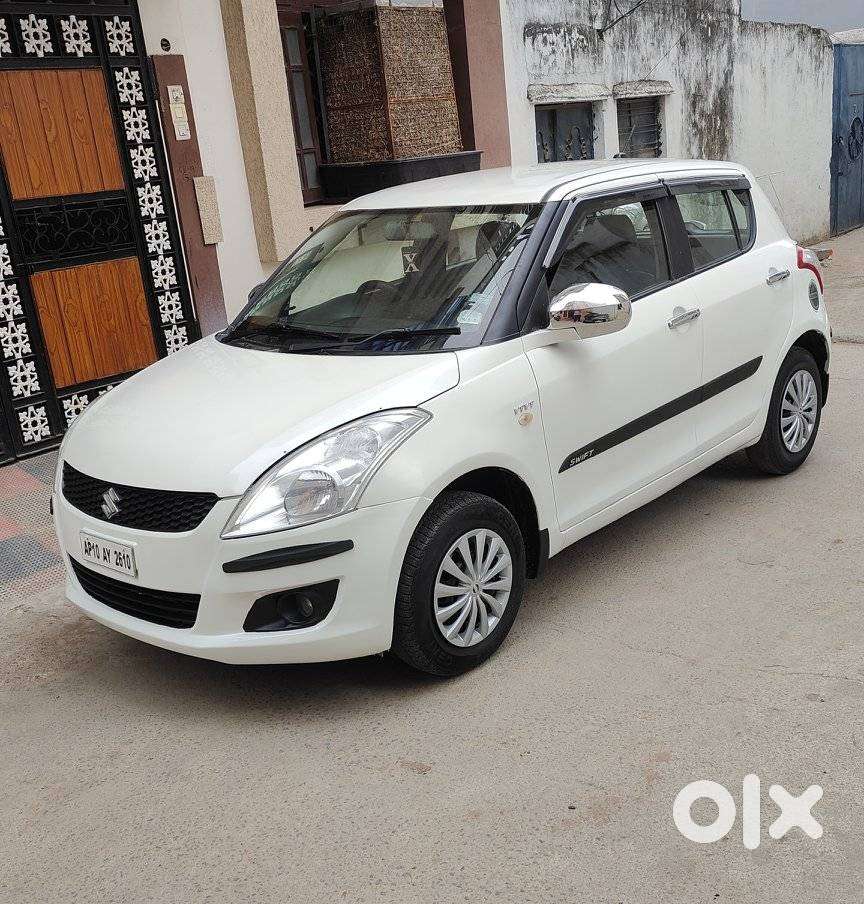Maruti Suzuki Swift Lxi Optional-o, 2011, Petrol