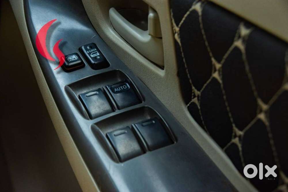 Toyota Innova 2.5 Z Diesel 7 Seater, 2014, Diesel