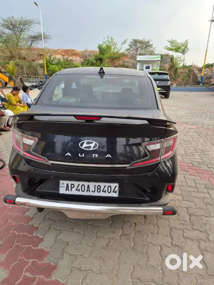 Hyundai Aura 2023 Petrol 98000 Km Driven