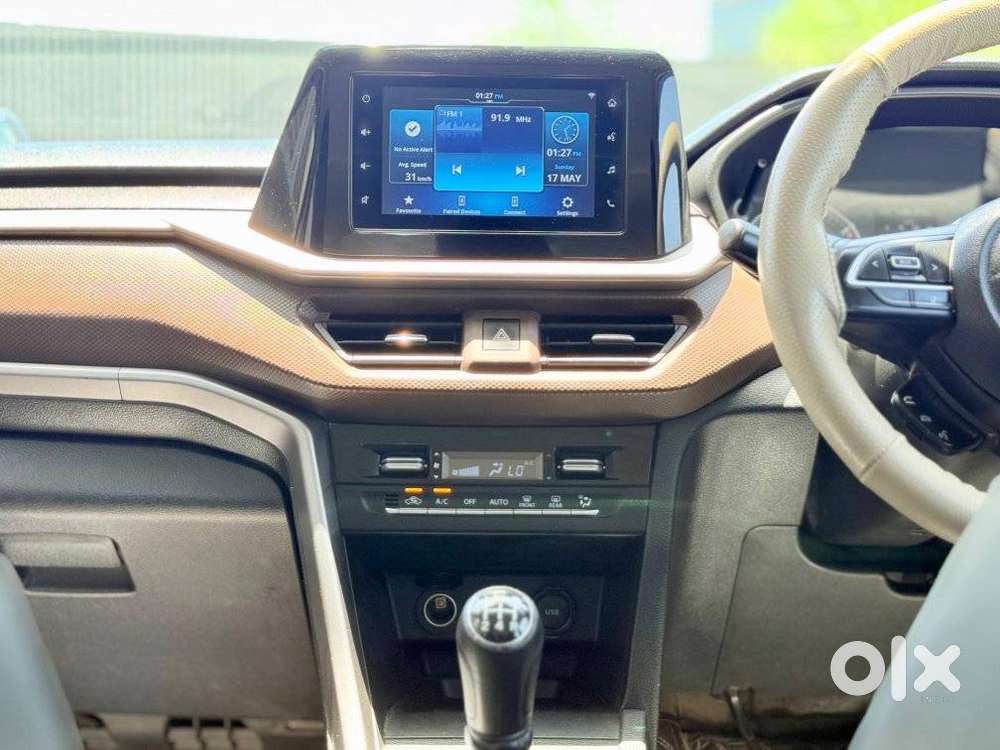 Maruti Suzuki Brezza 1.5 Zxi Cng Dual Tone, 2024, Cng & Hybrids