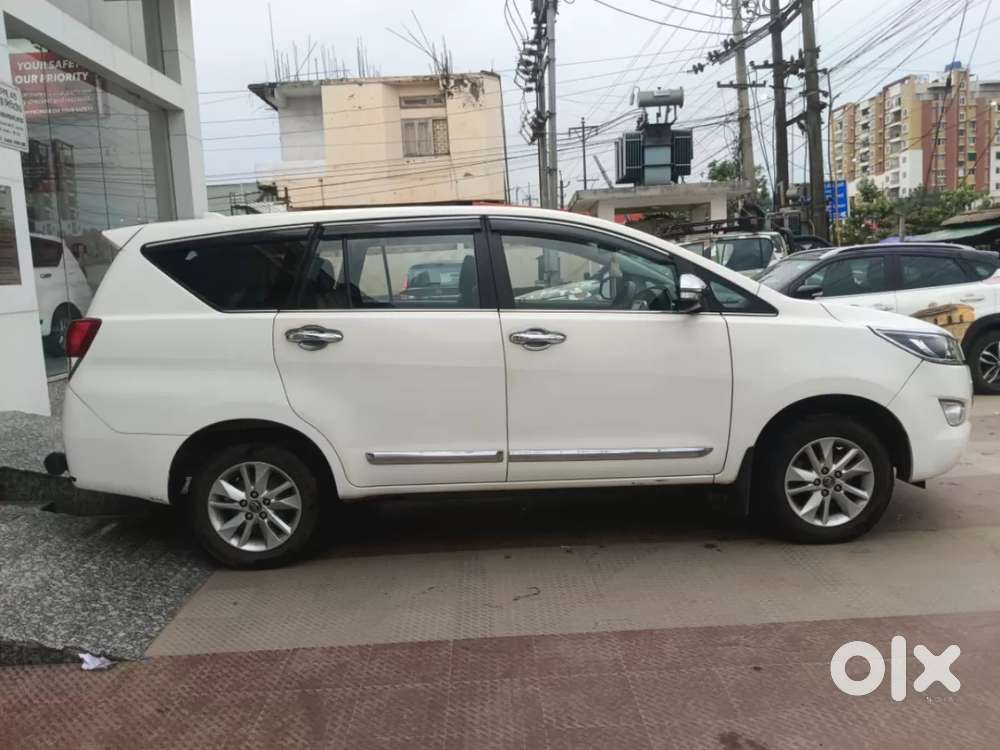 Toyota Innova Crysta 2.4 V 7 Str, 2017, Diesel