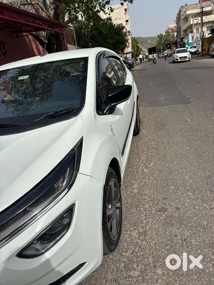 Tata Altroz Xz, 2022, Petrol