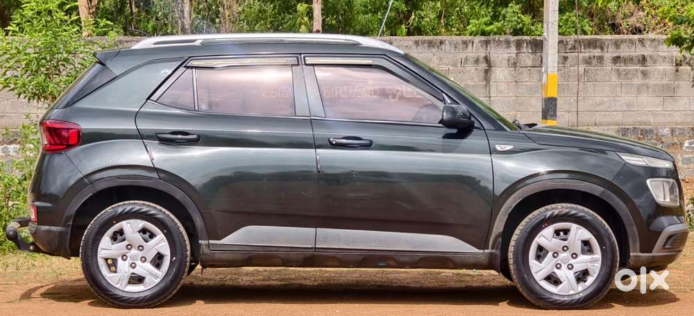 Hyundai Venue S, 2019, Petrol
