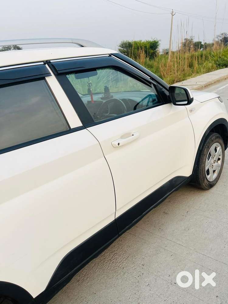 Hyundai Venue 2020 Petrol 74755 Km Driven