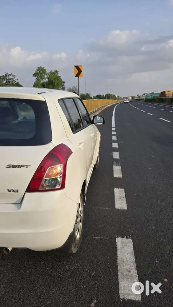 Swift Vxi Ags Maruti 2010