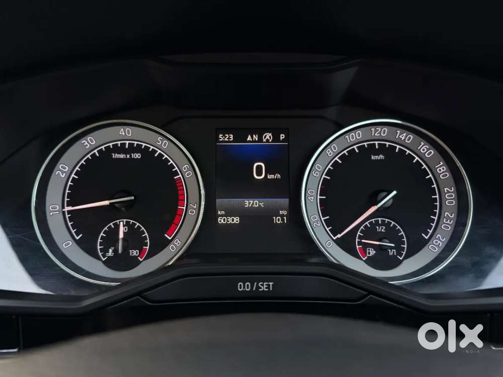 Skoda Superb 2.0 L&k Tsi At, 2020, Petrol