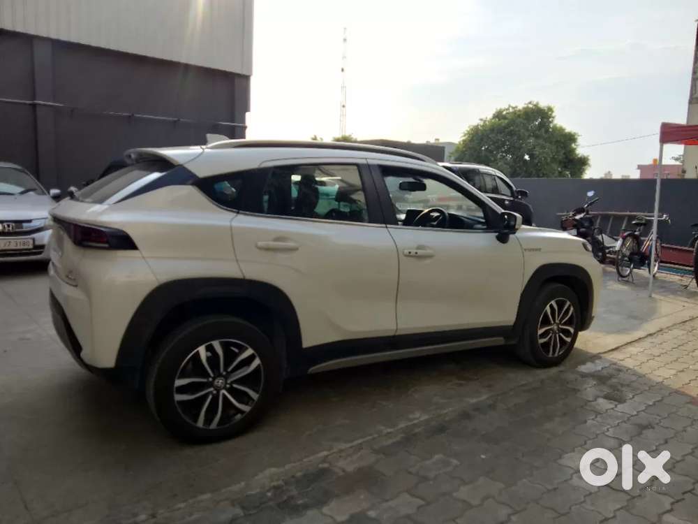 Toyota Urban Cruiser Taisor V 1.0 Petrol At Dual Tone, 2024, Petrol