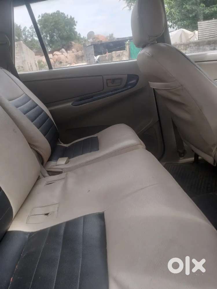Toyota Innova Diesel 2011