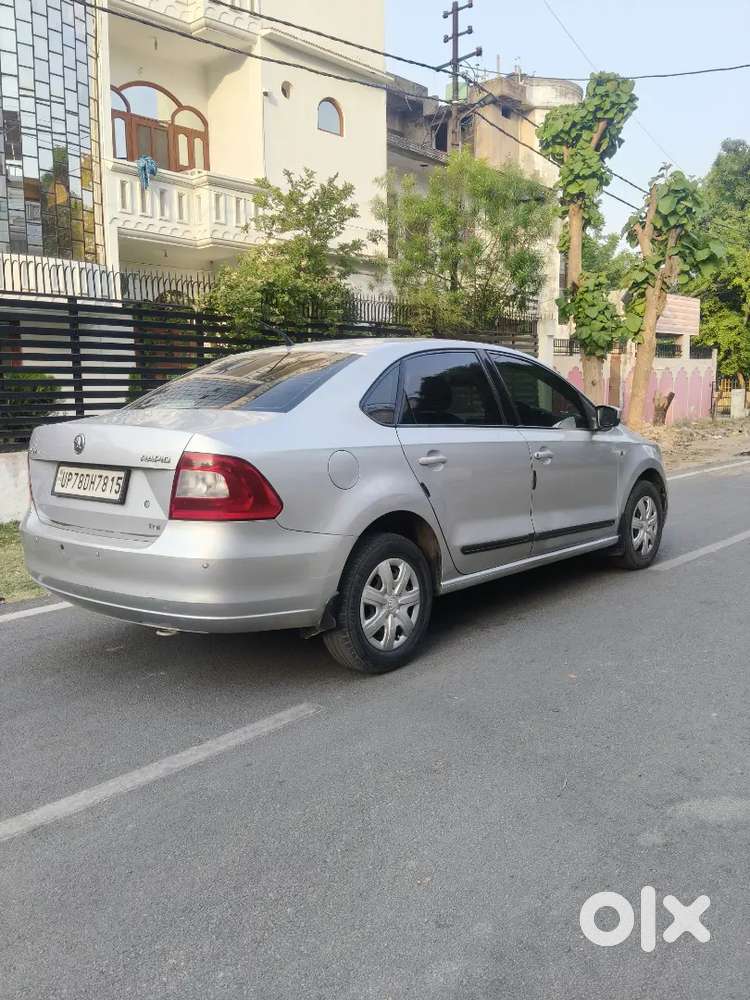 Skoda Rapid 2014 Diesel 98000 Km Driven