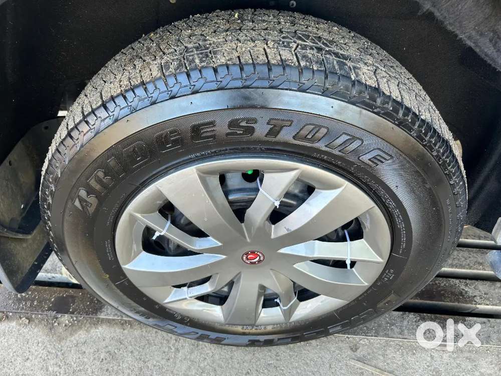 Full Show Room Condition .
New Tyre & Insurances Running
Single Use.