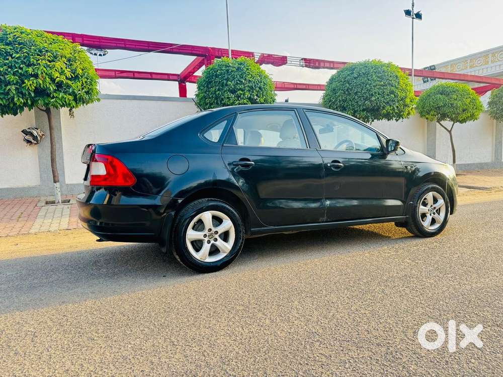 Skoda Rapid Elegance 1.6 Tdi Cr Manual, 2012, Diesel