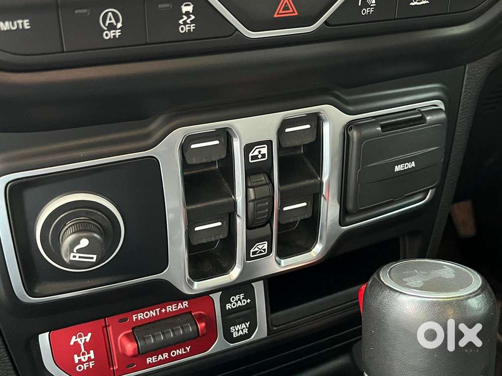 Jeep Wrangler 2.0 Rubicon Petrol At, 2023, Petrol