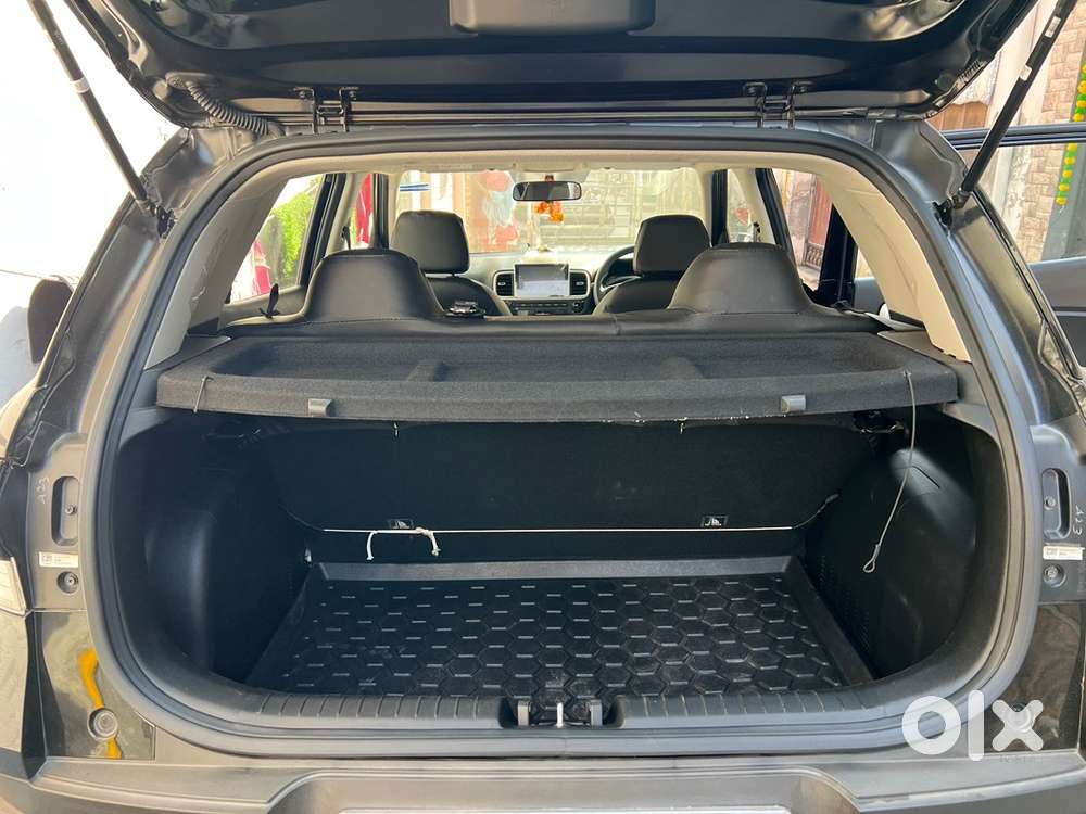 Hyundai Venue Petrol 2025