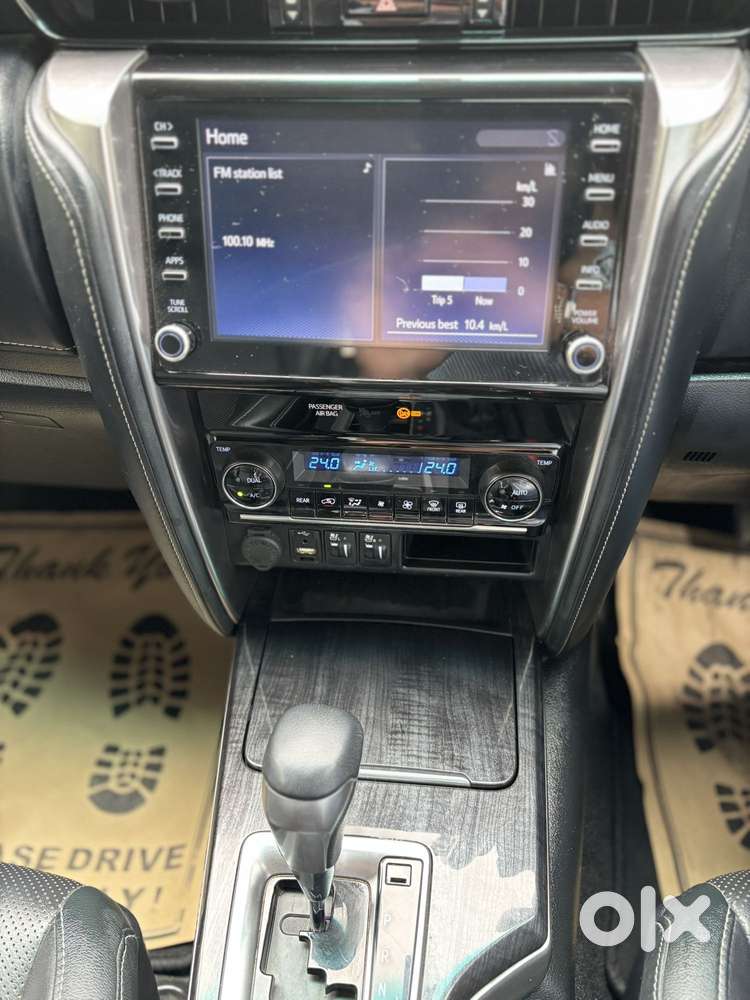 Toyota Fortuner 4x2 At 2.7 Petrol, 2022, Petrol