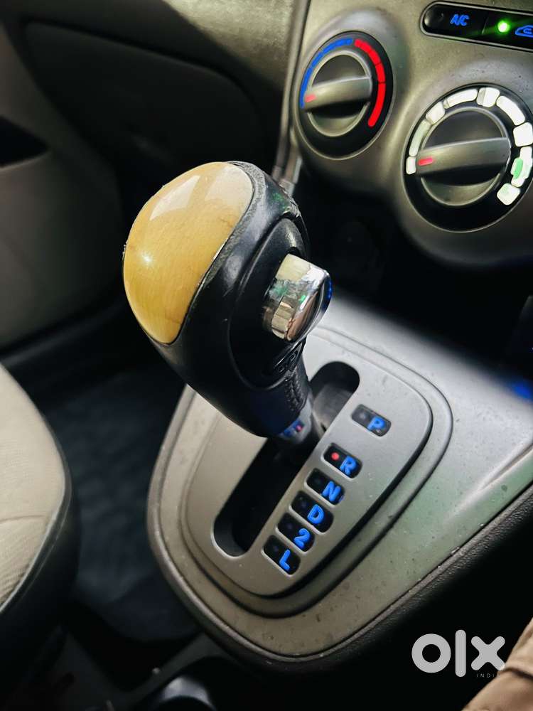 Hyundai I10 Asta Sunroof At, 2013, Petrol