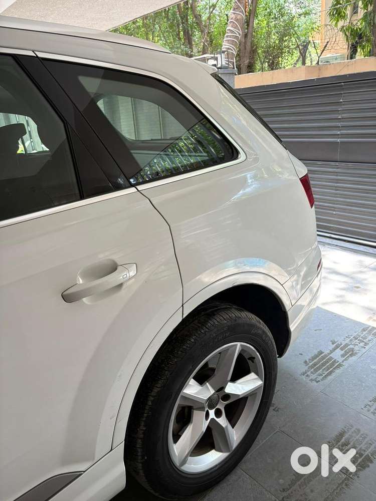 Audi Q7 2017 Petrol 53000 Km Driven