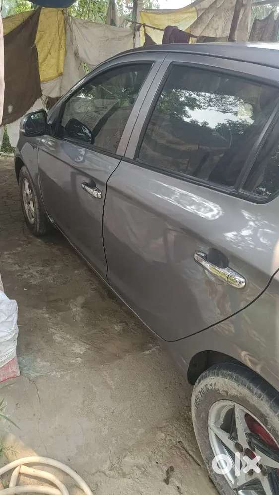 Screch Less And Excellent Condition Every Part Are Working L