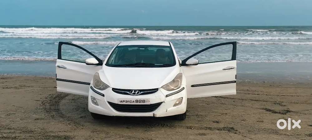 Hyundai Elantra 2013 Diesel 110000 Km Driven