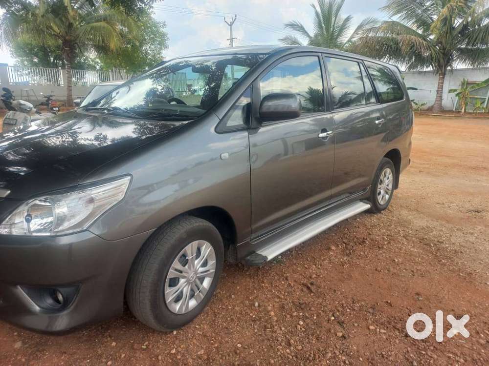 Toyota Innova 2013 Diesel 385000 Km Driven