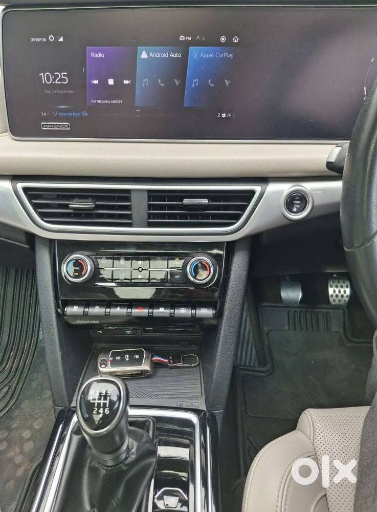Mahindra Xuv700 2.2 Ax 7 Diesel Mt Luxury Pack Str, 2022, Diesel