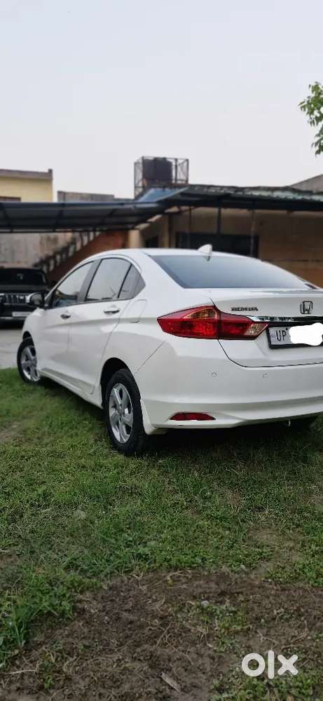Honda City Vx (o) Sunroof Automatic Top End Model