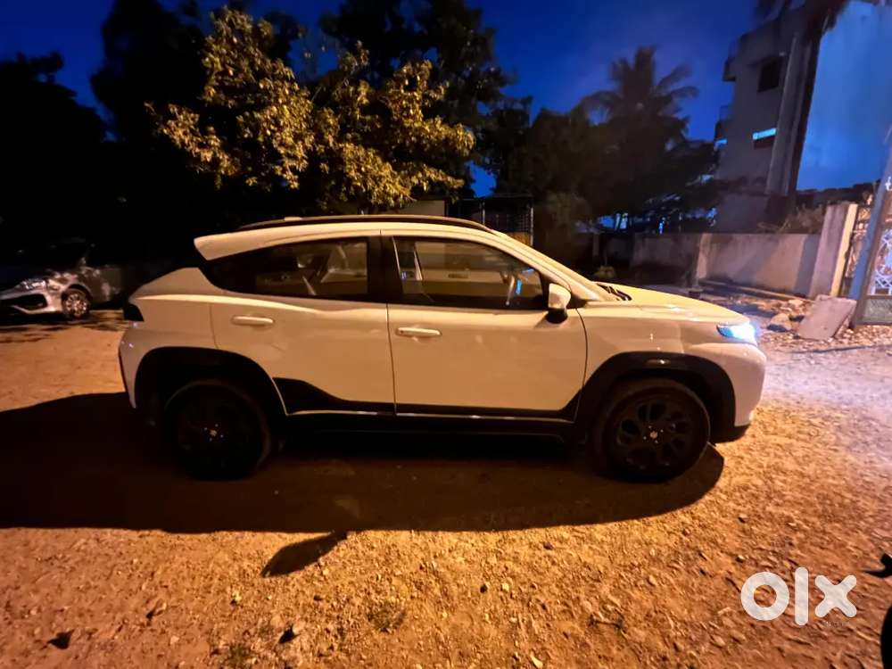 Maruti Suzuki Fronx 2025 Petrol 4000 Km Driven