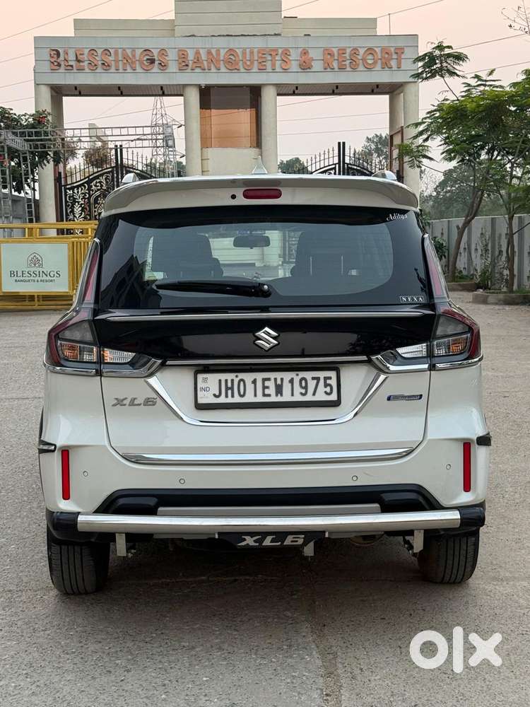 Maruti Suzuki Xl6 1.5 Alpha Plus Mt, 2022, Petrol