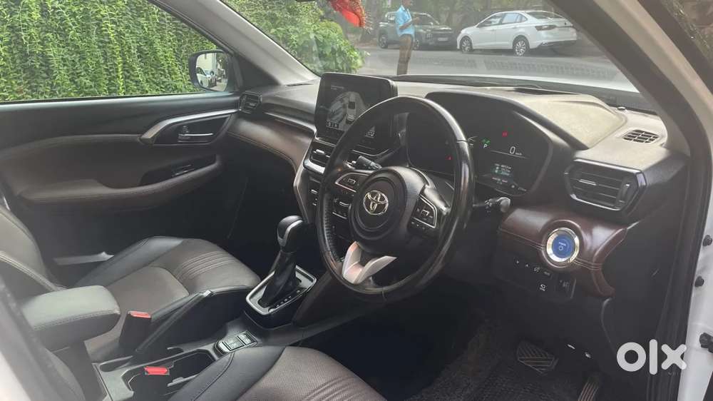 Toyota Urban Cruiser Hyryder 1.5 V Hybrid, 2023, Petrol