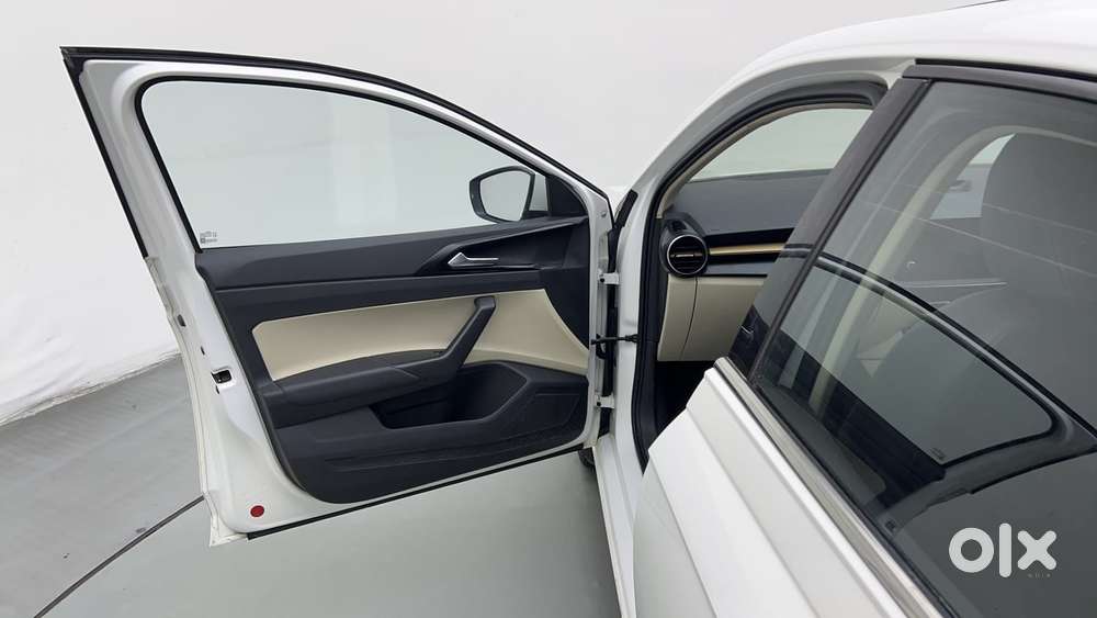 Skoda Slavia Style 1.0l Tsi Mt, 2022, Petrol