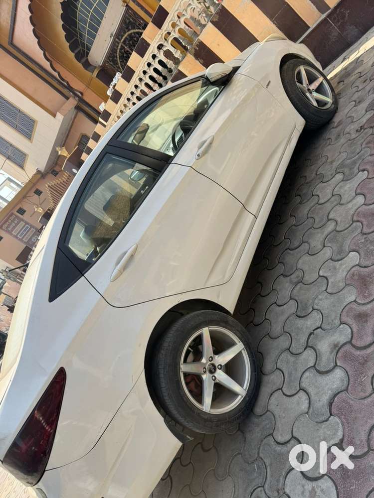 Hyundai Fluidic Verna 2014