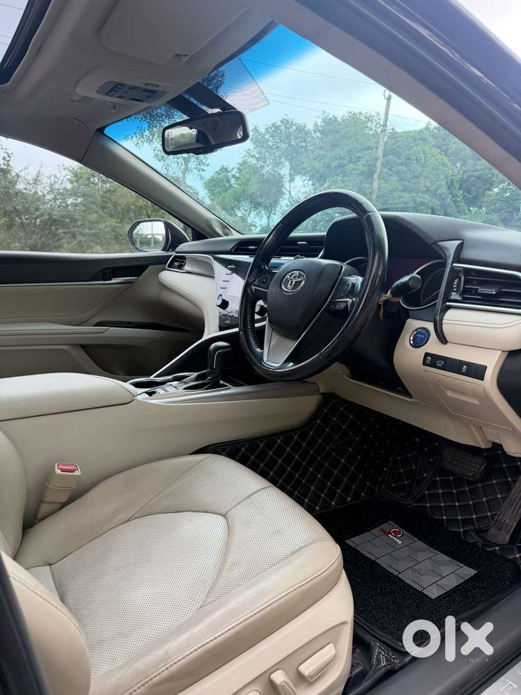 Toyota Camry Hybrid, 2019, Petrol