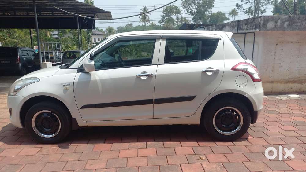 Maruti Suzuki Swift 1.2 Abs, 2013, Petrol