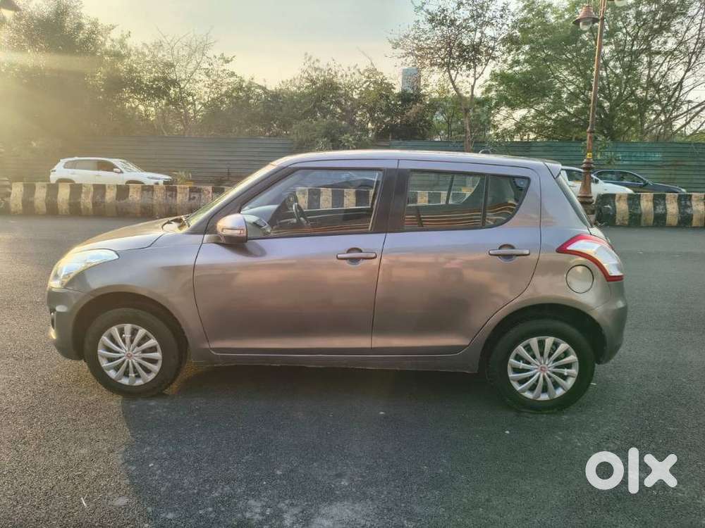 Maruti Suzuki Swift Vxi Abs Bsiv, 2016, Petrol
