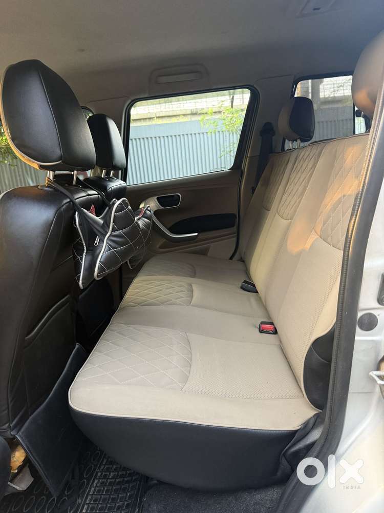 Mahindra Tuv 300 T10 Opt, 2019, Diesel
