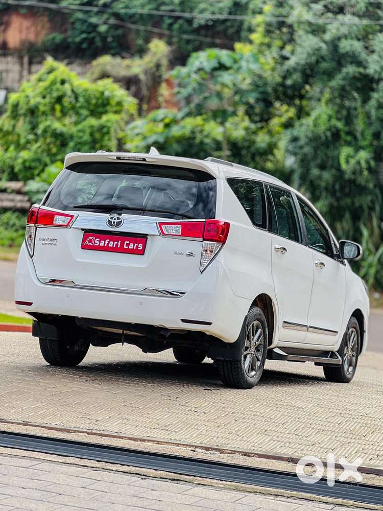 Toyota Innova Crysta G 8 Str, 2016, Diesel
