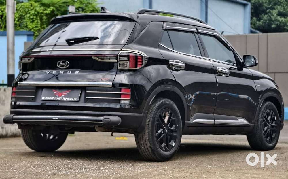 Hyundai Venue Sx(o) Knight Edition Dct, 2023, Petrol