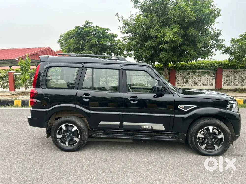 Mahindra Scorpio Classic, 2026, Diesel