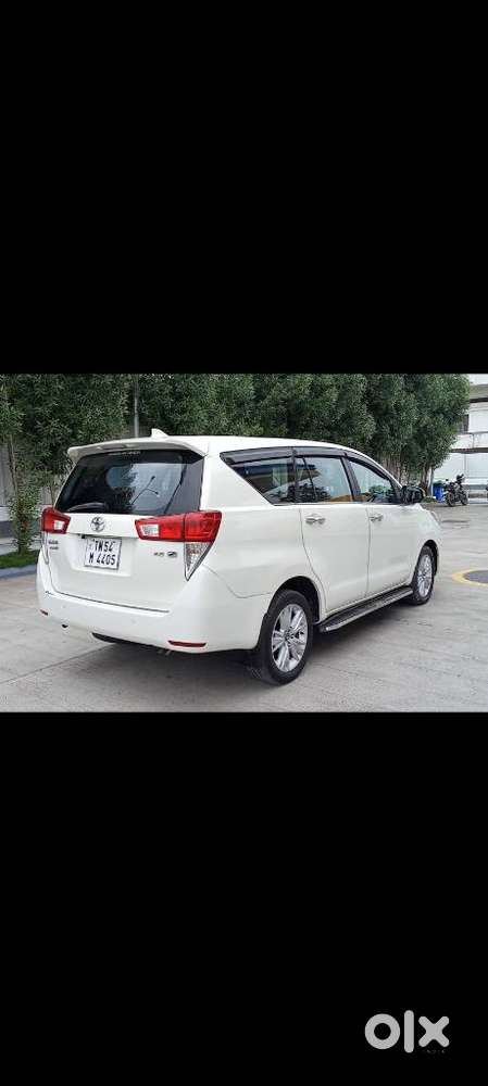 Toyota Innova Crysta 2.8z Automatic, 2016, Diesel