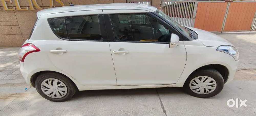 Maruti Suzuki Swift 2017 Vxi (0) Cng & Hybrids 205000 Km Driven Onsell