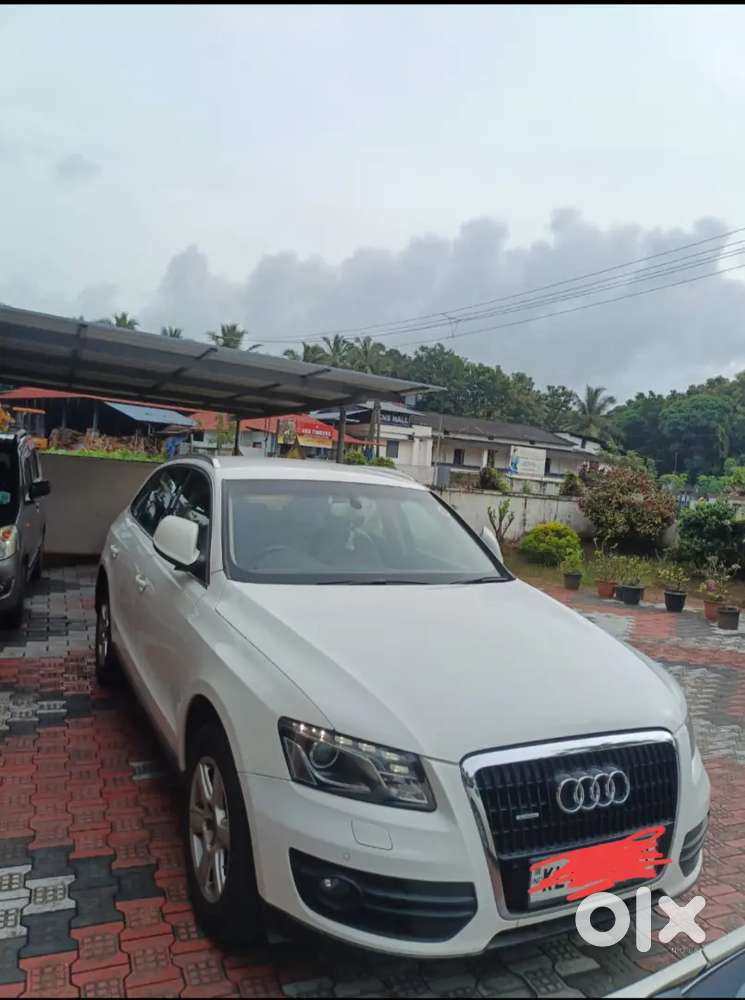 Audi Q5 Diesel 2011 One Hand Use
