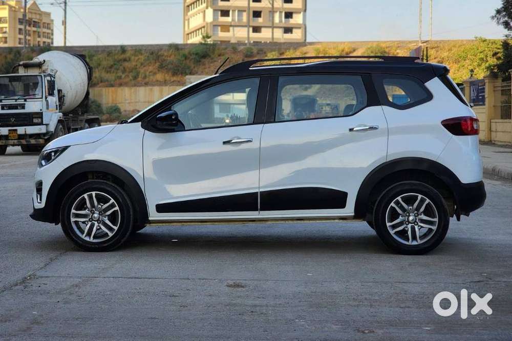 Renault Triber Rxz, 2024, Petrol