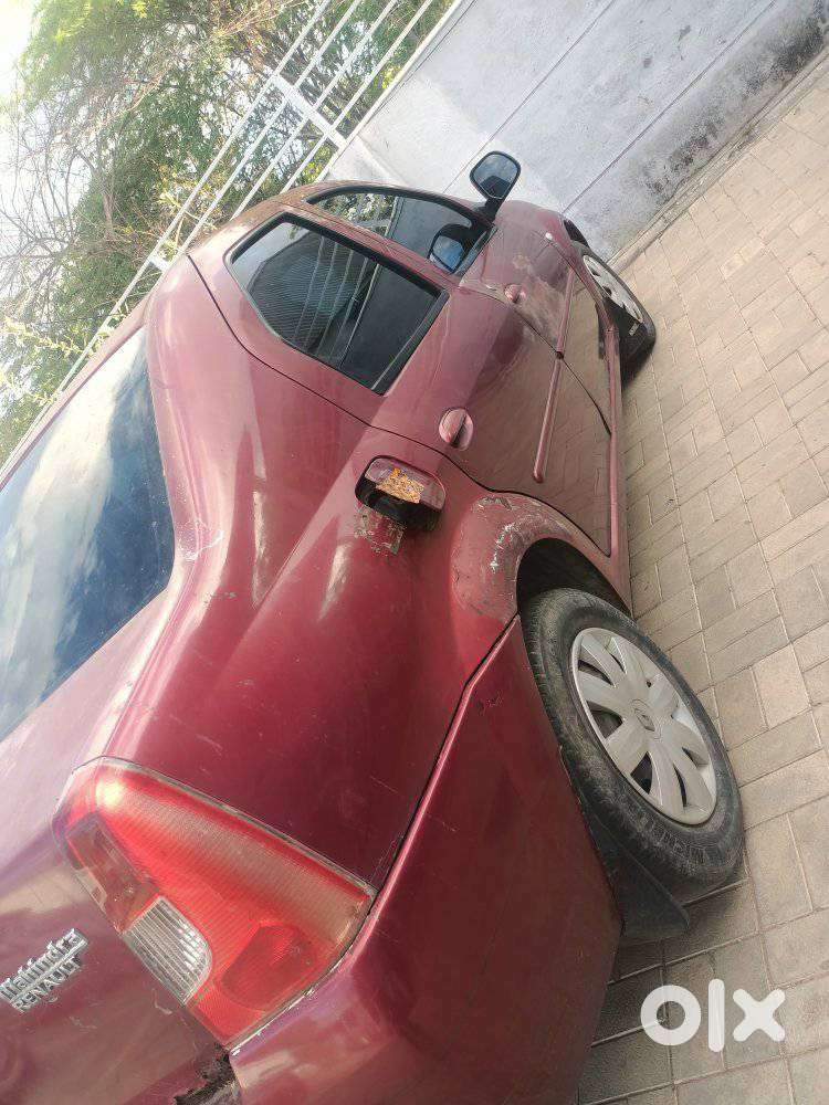 Mahindra Renault Logan, 2008, Petrol