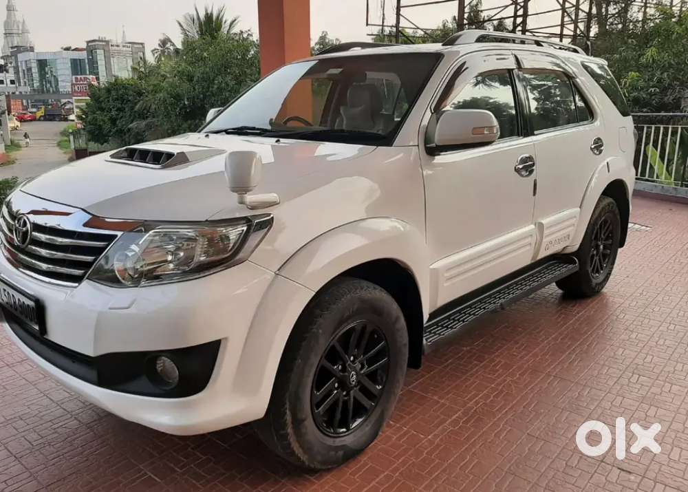 Toyota Fortuner 2012